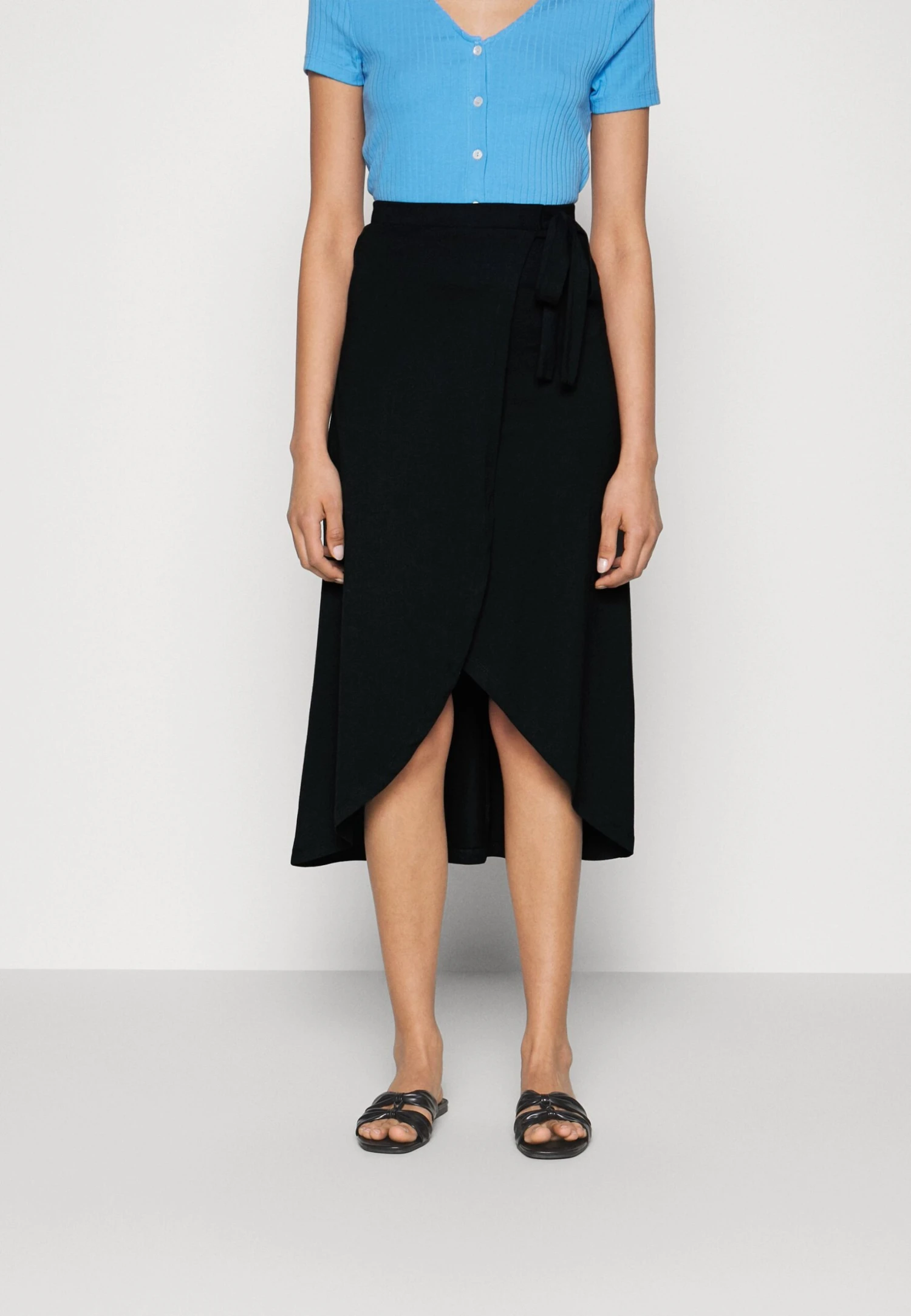 Anna Field Basic Wrap Over Midi Skirt - Jupe Trapèze - Black 3 Anna Field Basic Wrap Over Midi Skirt - Jupe Trapèze - Black