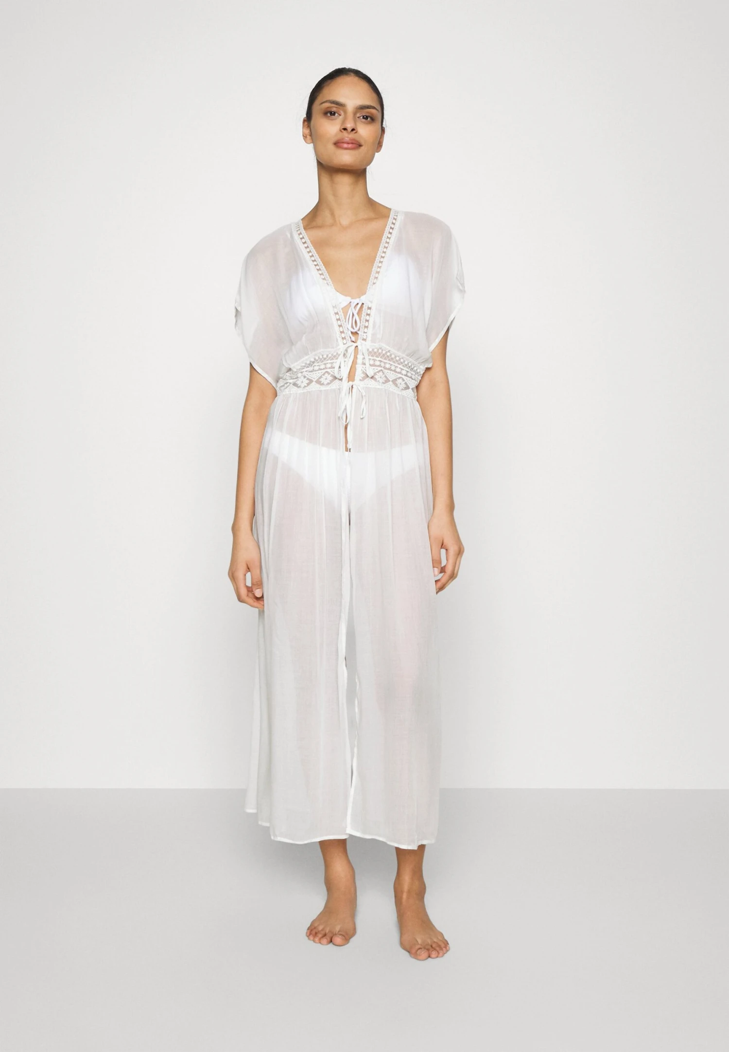 Anna Field Embroidered Cover Up / 802 - Black - Accessoire De Plage - 001 - White 3 Anna Field Embroidered Cover Up / 802 - Black - Accessoire De Plage - 001 - White