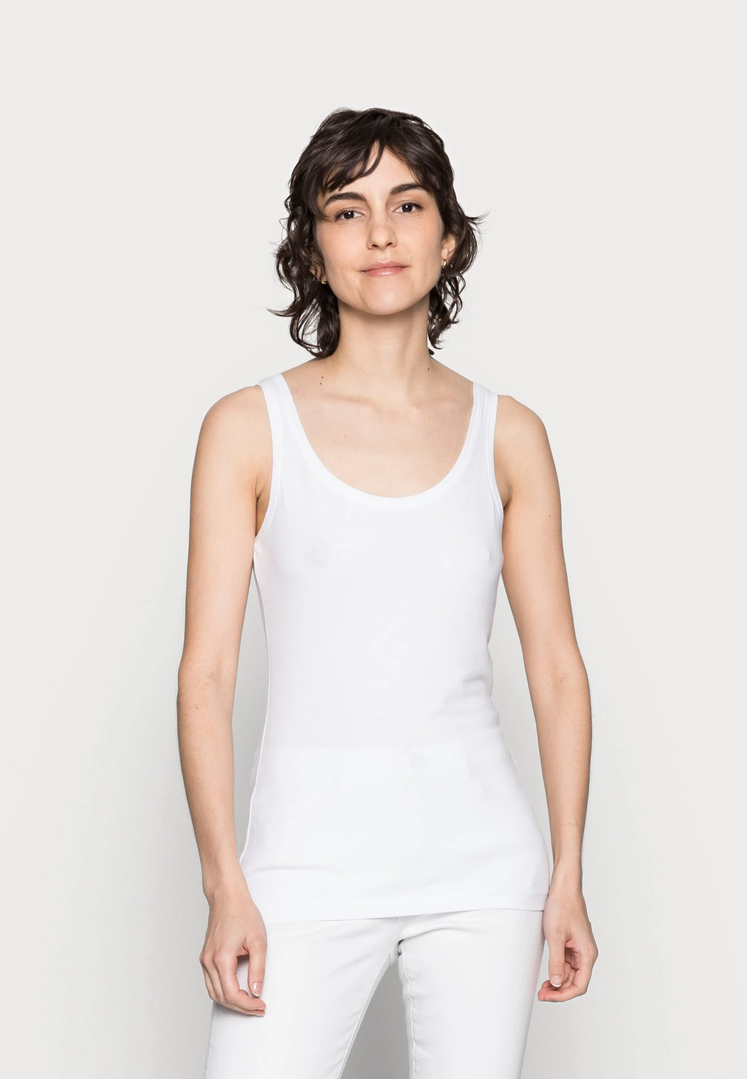 Anna Field Basic Tank 3Er Pack - Débardeur - Black/White /Khaki 8 Anna Field Basic Tank 3Er Pack - Débardeur - Black/White /Khaki – Image 6