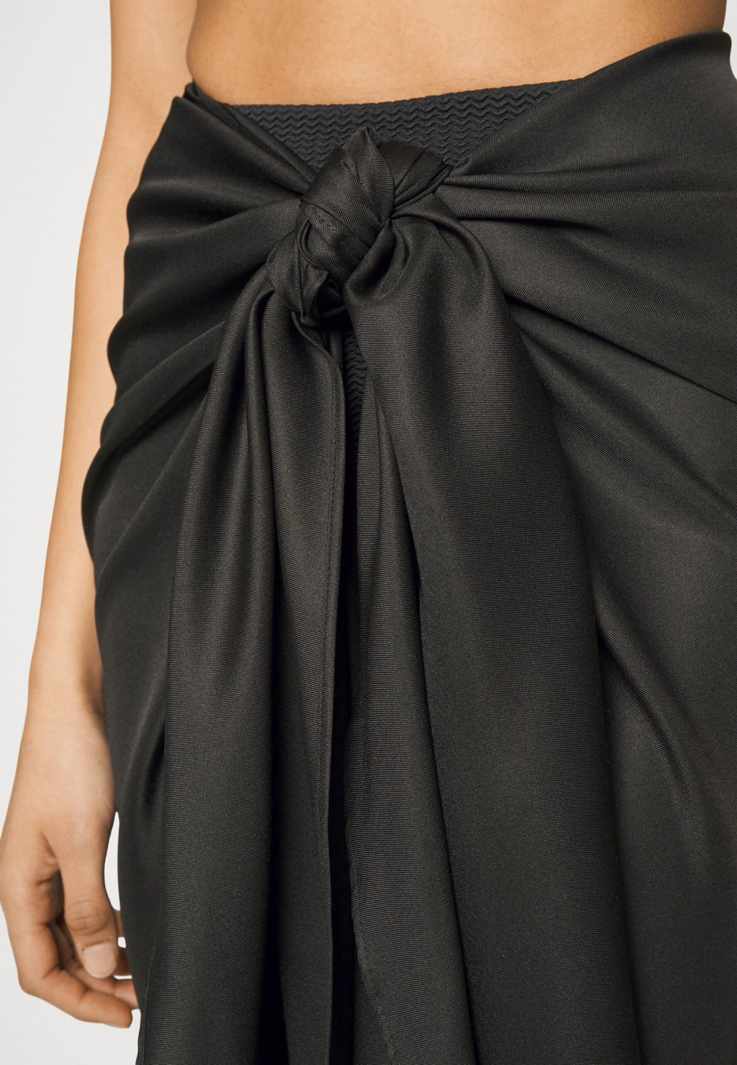 Anna Field Geo Print Sarong / 917 - Multi-Coloured - Jupe Portefeuille - 802 - Black 7 Anna Field Geo Print Sarong / 917 - Multi-Coloured - Jupe Portefeuille - 802 - Black – Image 5