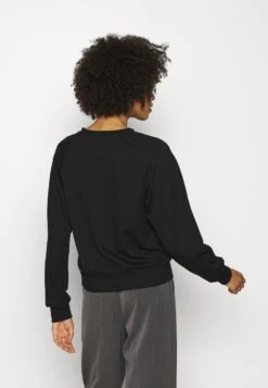 Anna Field Basic Clean Crew Neck Sweatshirt - Sweatshirt - Black 9 Anna Field Basic Clean Crew Neck Sweatshirt - Sweatshirt - Black -Anna Field Soldes Boutique 88bc03987686408c83d83956951c563a