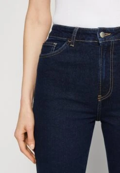 Anna Field Jean Flare - Dark Blue 13 Anna Field Jean Flare - Dark Blue -Anna Field Soldes Boutique 92966e06ec7342c289d306d1f37222f0