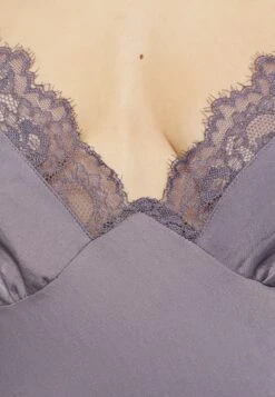 Anna Field Chemise De Nuit / Nuisette - Grey 11 Anna Field Chemise De Nuit / Nuisette - Grey -Anna Field Soldes Boutique a9dd8408f5664418a47052580a134c10