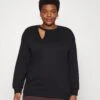 Cut Out Neck Fit - Sweatshirt - Black 2 Cut Out Neck Fit - Sweatshirt - Black -Anna Field Soldes Boutique cb6b8a340b5c40cc8c5c277ff440297b