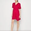 Short Sleeves Flared Mini Dress - Robe En Jersey - Red 2 Short Sleeves Flared Mini Dress - Robe En Jersey - Red -Anna Field Soldes Boutique d92b0d2b574c4bff93dcc8913443c657