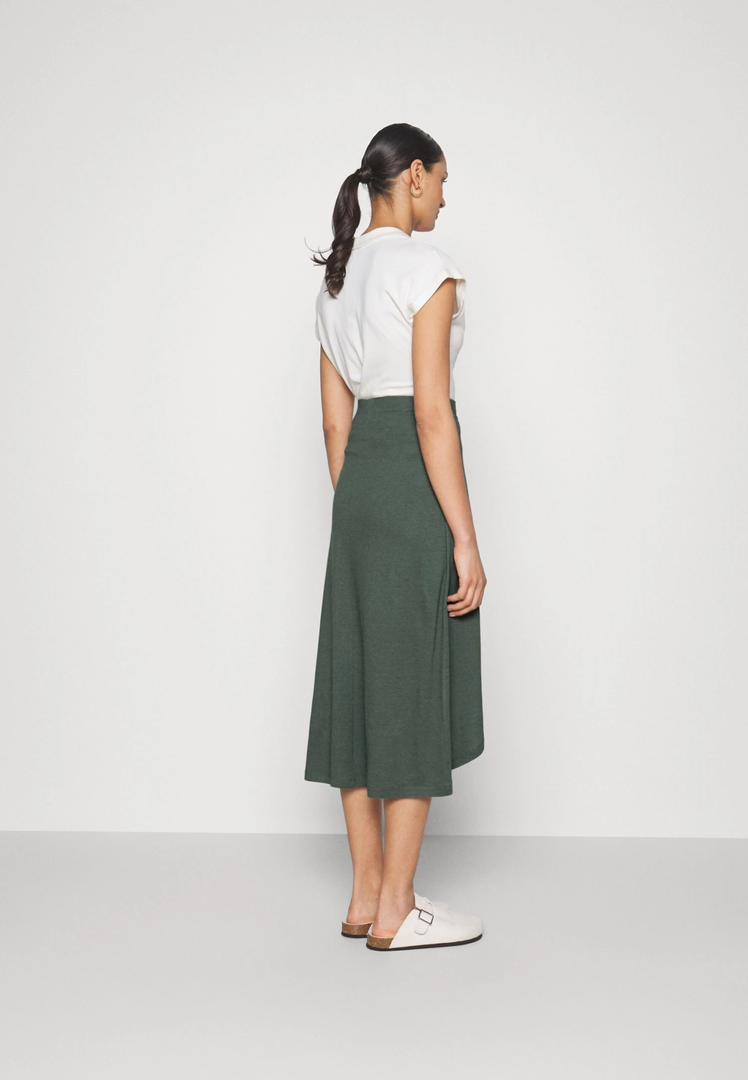 Anna Field Basic Wrap Over Midi Skirt - Jupe Trapèze - Light Green 5 Anna Field Basic Wrap Over Midi Skirt - Jupe Trapèze - Light Green – Image 3