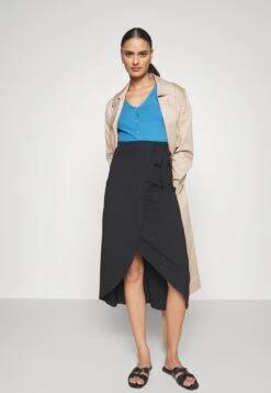 Anna Field Gilet - Blue -Anna Field Soldes Boutique fe4169804d2c40488ac7c00383e372f8